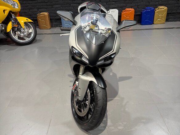 2013 Ducati 848, серебристый, 565000 рублей - вид 13