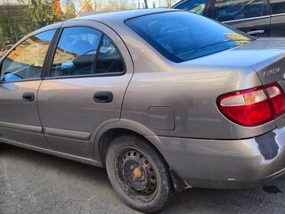 2005 Nissan Almera II (N16) Рестайлинг, бежевый, 300000 рублей, вид 4