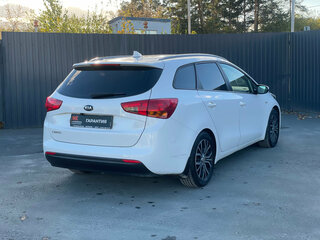 2017 Kia Ceed II Рестайлинг, белый, 1599000 рублей, вид 5