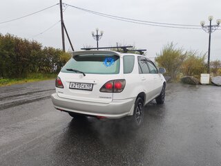 2001 Toyota Harrier I (XU10) Рестайлинг, белый, 1100000 рублей, вид 4