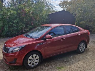2013 Kia Rio III, красный, 620000 рублей, вид 4