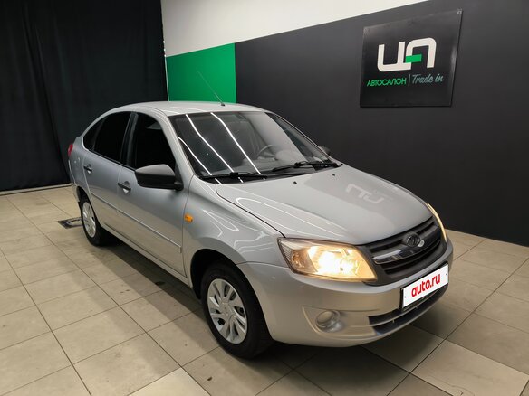 2015 Lada (ВАЗ) Granta I, серебристый, 370000 рублей