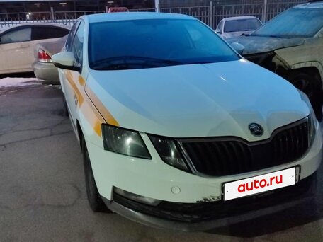 2018 Skoda Octavia III (A7) Рестайлинг, белый, 651200 рублей, вид 1
