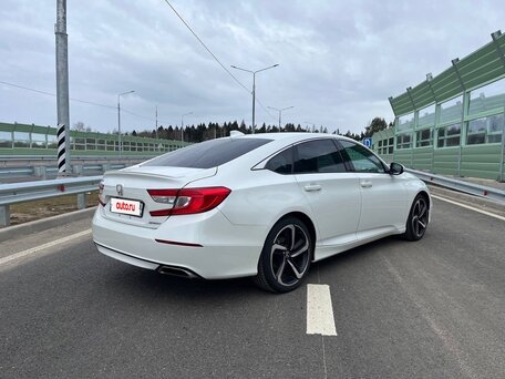 2019 Honda Accord X, белый, 1899000 рублей, вид 5