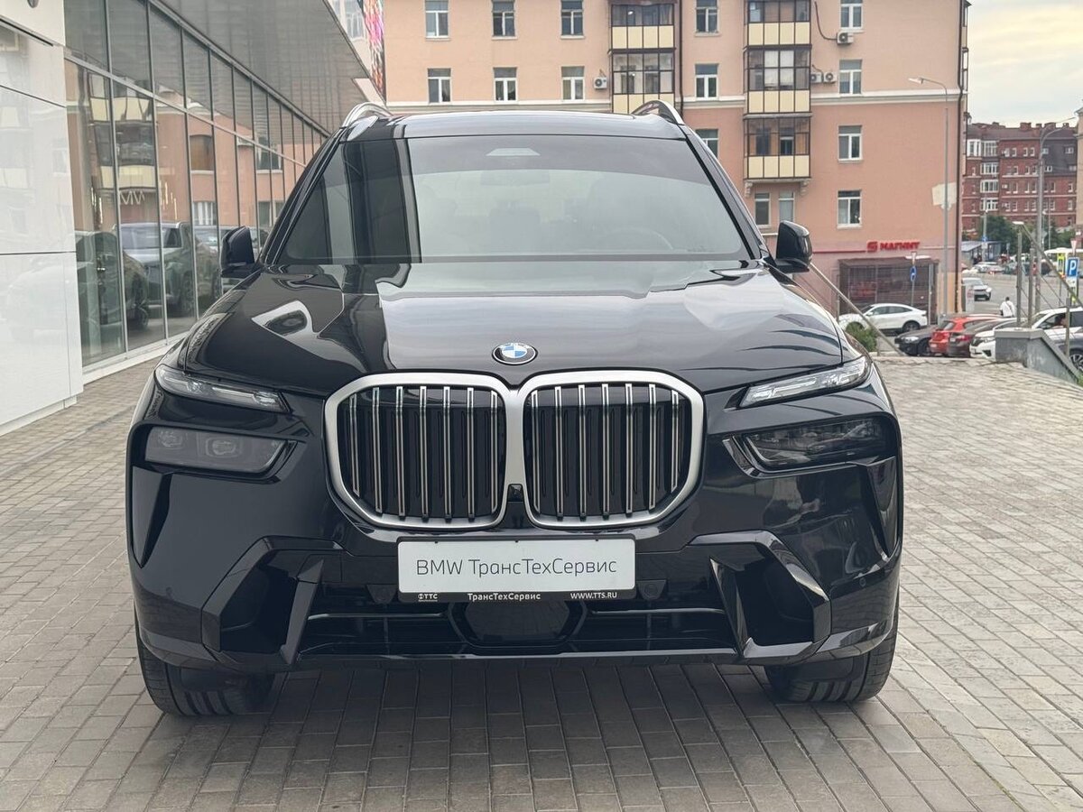 Открыть фотографии: BMW X7 I (G07) Рестайлинг
