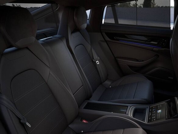 2026 Porsche Panamera Turbo S E-Hybrid III, бежевый, 33000000 рублей - вид 10