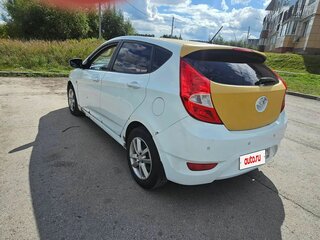 2011 Hyundai Solaris I, жёлтый, 360000 рублей, вид 3