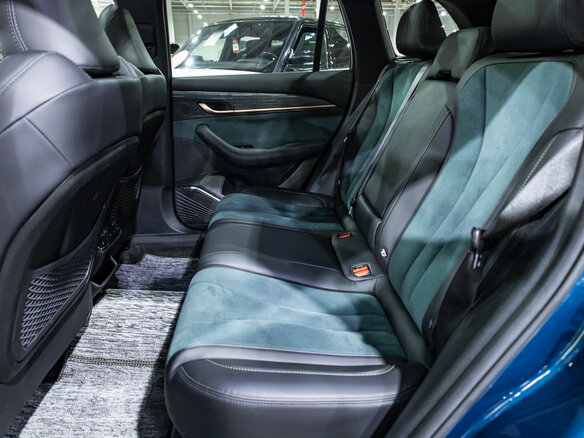 2023 Geely Monjaro I, синий, 3100000 рублей - вид 12