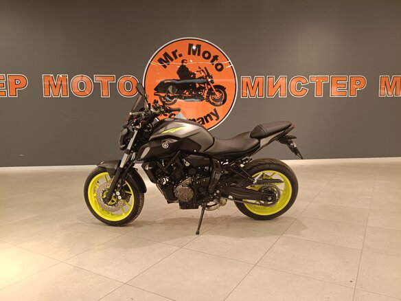 2018 Yamaha MT-07 (FZ-07), серебристый, 790000 рублей - вид 1