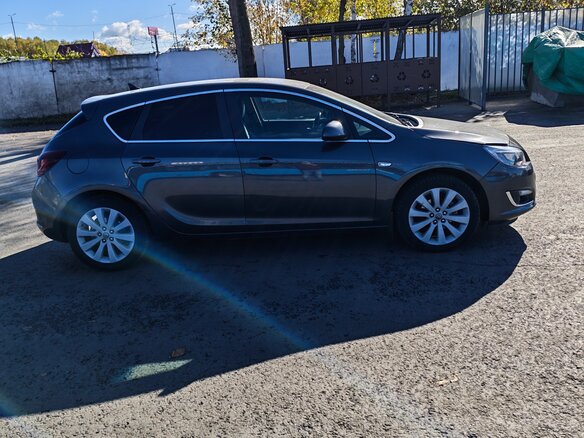 2011 Opel Astra J, серый, 900000 рублей - вид 1