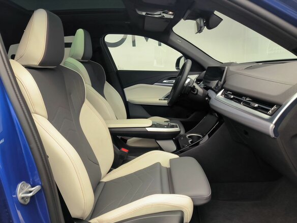 2025 BMW X2 xDrive25i II (U10), синий, 6960000 рублей - вид 13