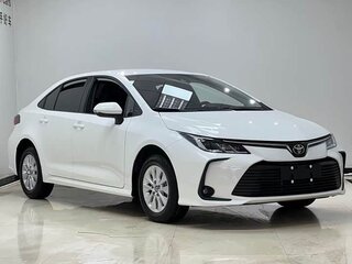 2022 Toyota Corolla XII (E210), белый, 1470000 рублей, вид 3