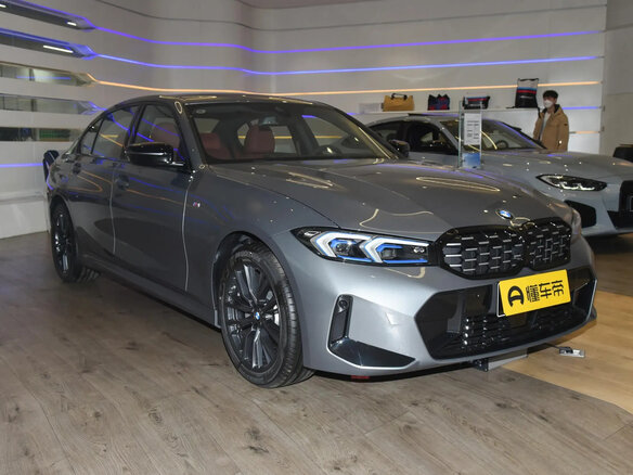 2023 BMW 3 серии Long 320Li VII (G2x) Рестайлинг, серебристый, 3090000 рублей - вид 1
