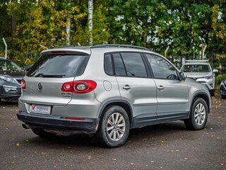 2011 Volkswagen Tiguan I Рестайлинг, белый, 930000 рублей, вид 2