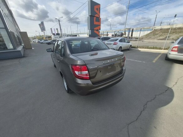 2026 Lada (ВАЗ) Granta I Рестайлинг, коричневый, 1007000 рублей - вид 11