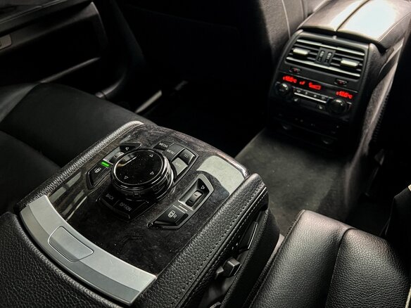 2014 BMW 7 серии Long 750Li xDrive V (F01/F02/F04) Рестайлинг, чёрный, 1650000 рублей - вид 19