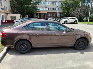 2017 Skoda Octavia III (A7) Рестайлинг, коричневый, 1300000 рублей, вид 4