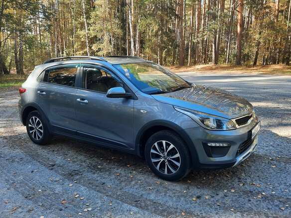 2019 Kia Rio X-Line IV, серый, 1750000 рублей - вид 2
