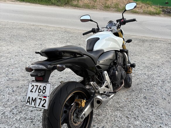 2008 Honda CB 600F Hornet, белый, 600000 рублей - вид 8