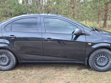 2013 Chevrolet Aveo II, чёрный, 680000 рублей, вид 4