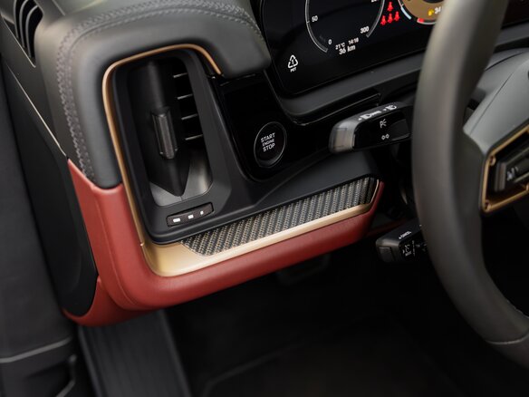 2026 Porsche Cayenne GTS III Рестайлинг, чёрный, 24900000 рублей - вид 15