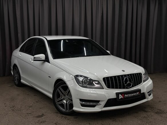 2011 Mercedes-Benz C-Класс 180 BlueEFFICIENCY III (W204) Рестайлинг, белый - вид 2