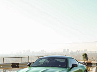 2025 Mercedes-Benz AMG GT 63 S E Performance II, зелёный, 40000000 рублей, вид 2