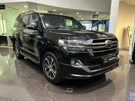 2019 Toyota Land Cruiser 200 Series Рестайлинг 2, чёрный, 6930000 рублей, вид 3