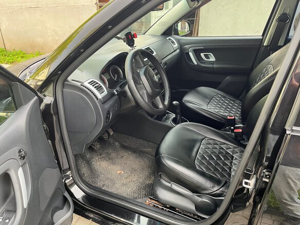2009 Skoda Fabia II, чёрный, 320000 рублей - вид 4