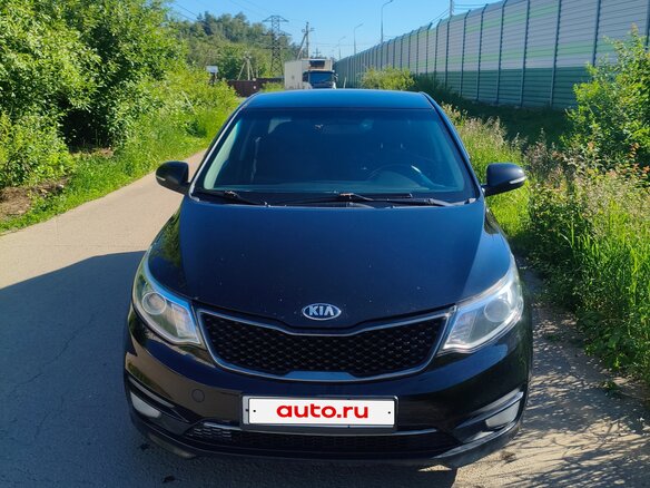 2015 Kia Rio III Рестайлинг, чёрный, 1100000 рублей