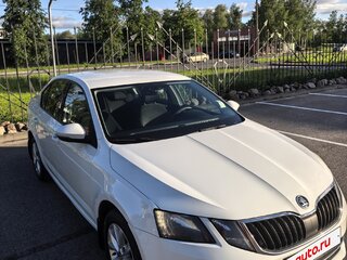 2018 Skoda Octavia III (A7) Рестайлинг, белый, 1500000 рублей, вид 5