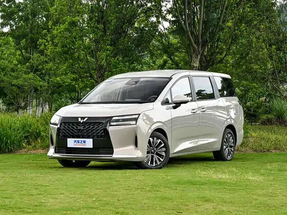 2026 Wuling Starlight 730, бежевый, 3664206 рублей