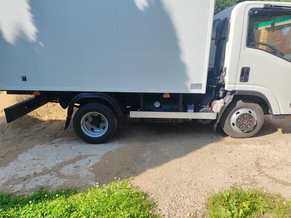 2021 Isuzu Elf (N-series), белый, 2650000 рублей - вид 22