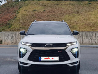 2023 Chevrolet TrailBlazer III, белый, 2400000 рублей, вид 2
