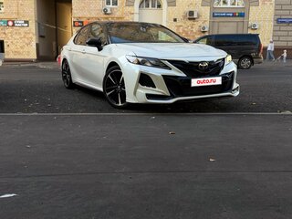 2018 Toyota Camry US Market VIII (XV70), белый, 2250000 рублей, вид 1