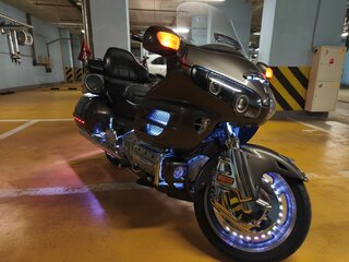 2010 Honda GL 1800 Gold Wing, серый, 1650000 рублей, вид 2