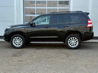 2015 Toyota Land Cruiser Prado 5-speed 150 Series Рестайлинг 1, чёрный, 3382000 рублей, вид 2