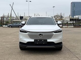2023 Honda Vezel II, белый, 1790000 рублей, вид 2