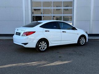 2015 Hyundai Solaris I Рестайлинг, белый, 800000 рублей, вид 5