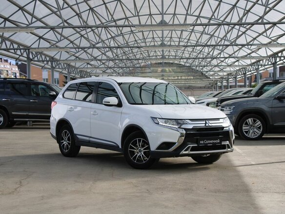 2019 Mitsubishi Outlander III Рестайлинг 3, белый - вид 6