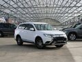 2019 Mitsubishi Outlander III Рестайлинг 3, белый - вид 6