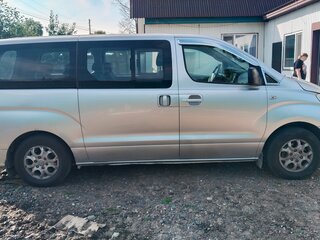 2010 Hyundai Grand Starex I, серый, 1150000 рублей, вид 3