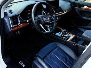 2022 Audi Q5 45 TFSI II (FY) Рестайлинг, белый, 4300000 рублей, вид 5
