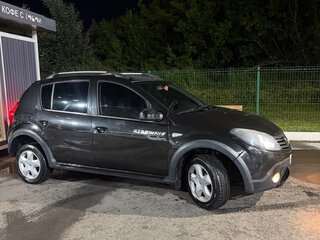 2013 Renault Sandero Stepway I, чёрный, 700000 рублей, вид 1
