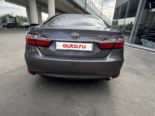2015 Toyota Camry VII (XV50) Рестайлинг, серый, 1850000 рублей, вид 2