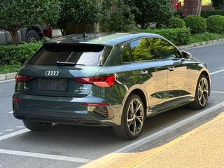 2023 Audi A3 Sportback 35 TFSI IV (8Y), зелёный, 1850000 рублей, вид 4