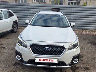 2017 Subaru Outback V Рестайлинг, белый, 1900000 рублей, вид 2