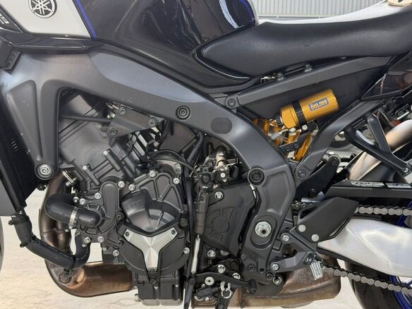 2024 Yamaha MT-09 (FZ-09), синий - вид 15