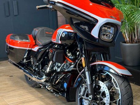2024 Harley-Davidson CVO Street Glide, оранжевый, 4900000 рублей, вид 4