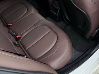 2022 BMW 1 серии 120i III (F52) Рестайлинг, белый, 1960000 рублей, вид 3